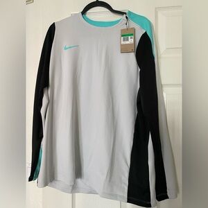 Nike Strike
Women's Dri-FIT Crew-Neck Football Top
